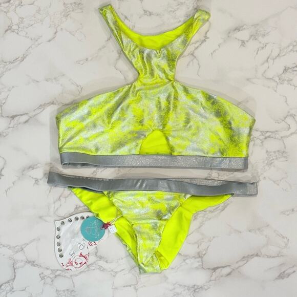 Beach Bunny 2015 Yellow Neon Galaxy Halter Top
L & Skimpy Bottoms M $249 - Picture 13 of 16